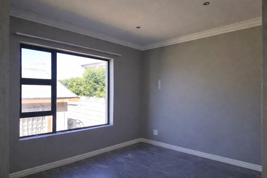 5 Bedroom Property for Sale in Noorsekloof Eastern Cape